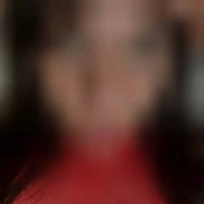 Aroa, 32 años